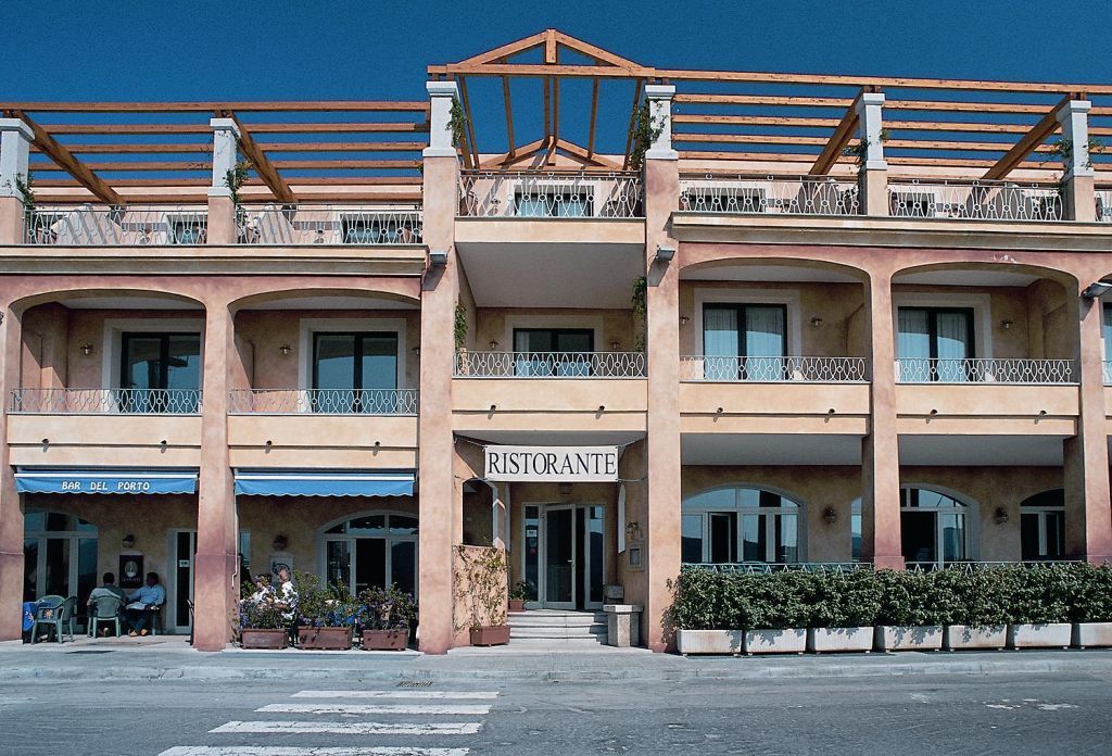 Hotel Del Porto Cannigione Exterior foto